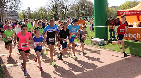 32. Forstenrieder Volkslauf 2018 am 14.04.2018 Start 6,8 km Lauf (Foto: Martin Schmitz)